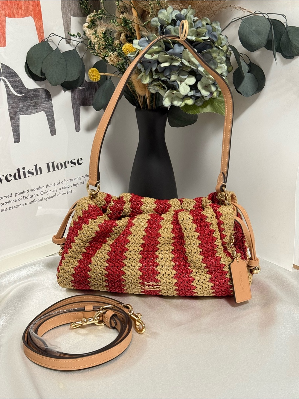 coach  Faye Shoulder Bag Gold/Red/Tan